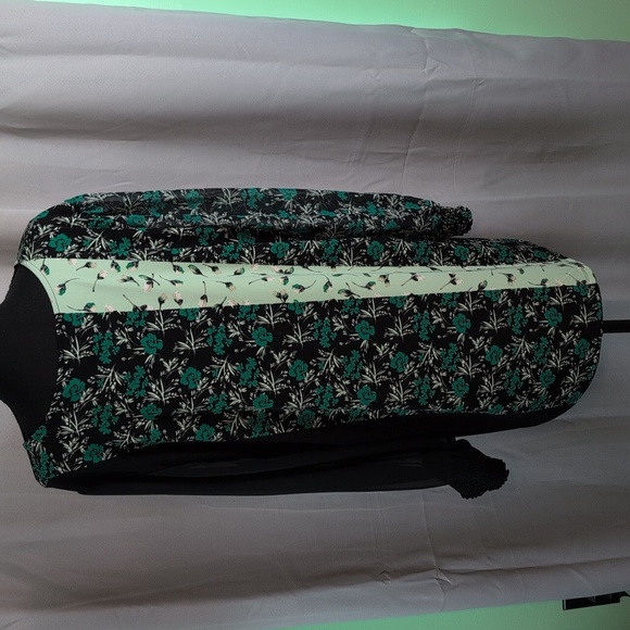 Alfani Black and Green Floral Tunic - Picture 2 of 7